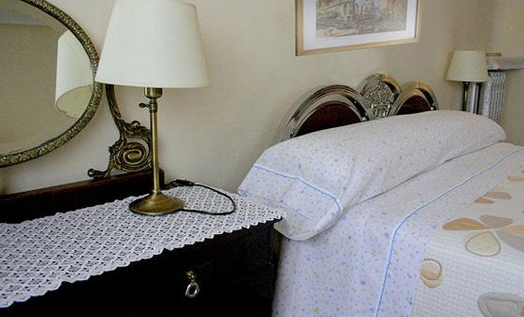 Hostal Delfina Madrid Szoba fotó